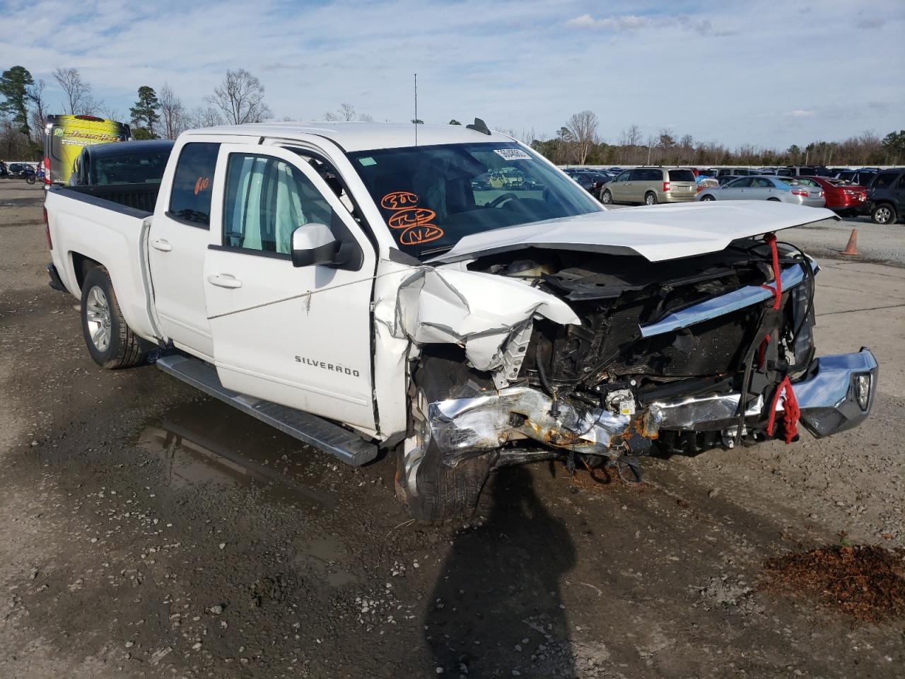 CHEVROLET SILVERADO 2016 with VIN 3GCUKRECXGG293608 - Photo from auction