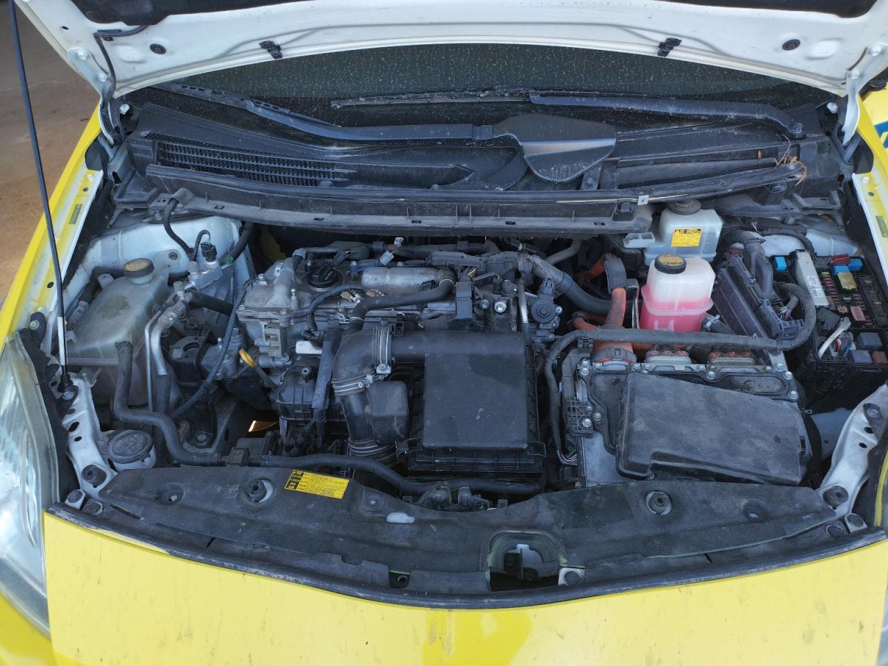 Photo 7 from auction – 2011 TOYOTA PRIUS with VIN JTDKN3DU0B0254240