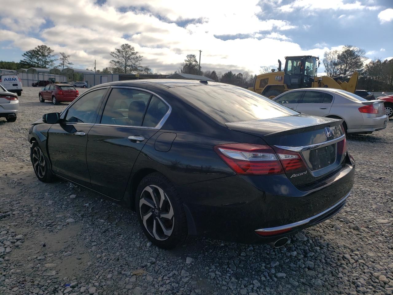 Photo 3 from auction – 2017 HONDA ACCORD EXL with VIN 1HGCR3F84HA043653