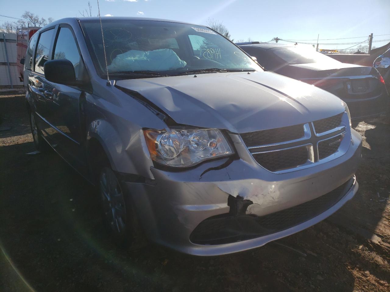 DODGE GRAND CARA 2017 with VIN 2C4RDGBG1HR812794 - Photo from auction
