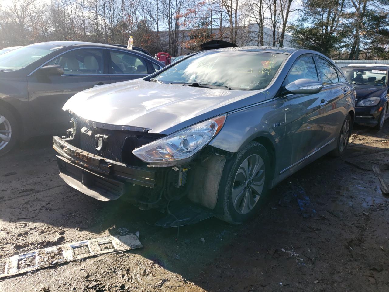 Photo 2 from auction – 2014 HYUNDAI SONATA HYB with VIN KMHEC4A4XEA112582