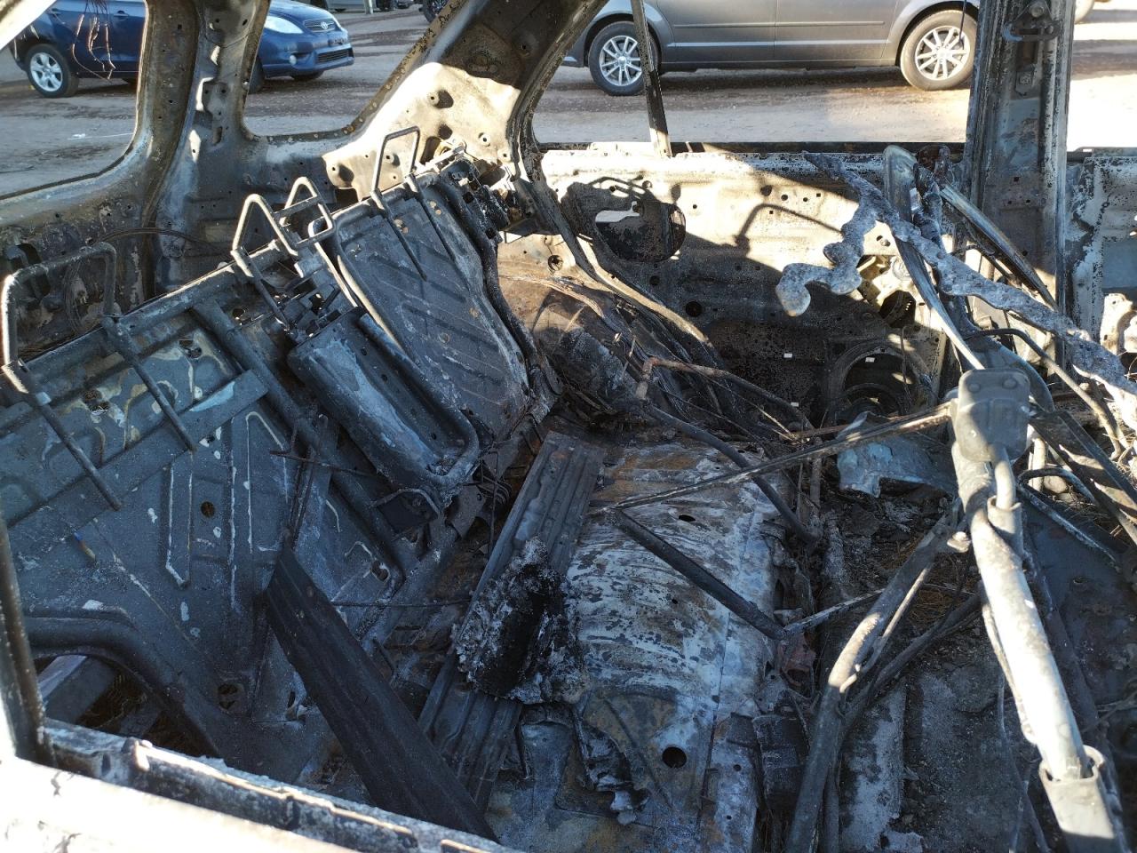 Photo 6 from auction – 2003 KIA SORENTO EX with VIN KNDJD733235104259