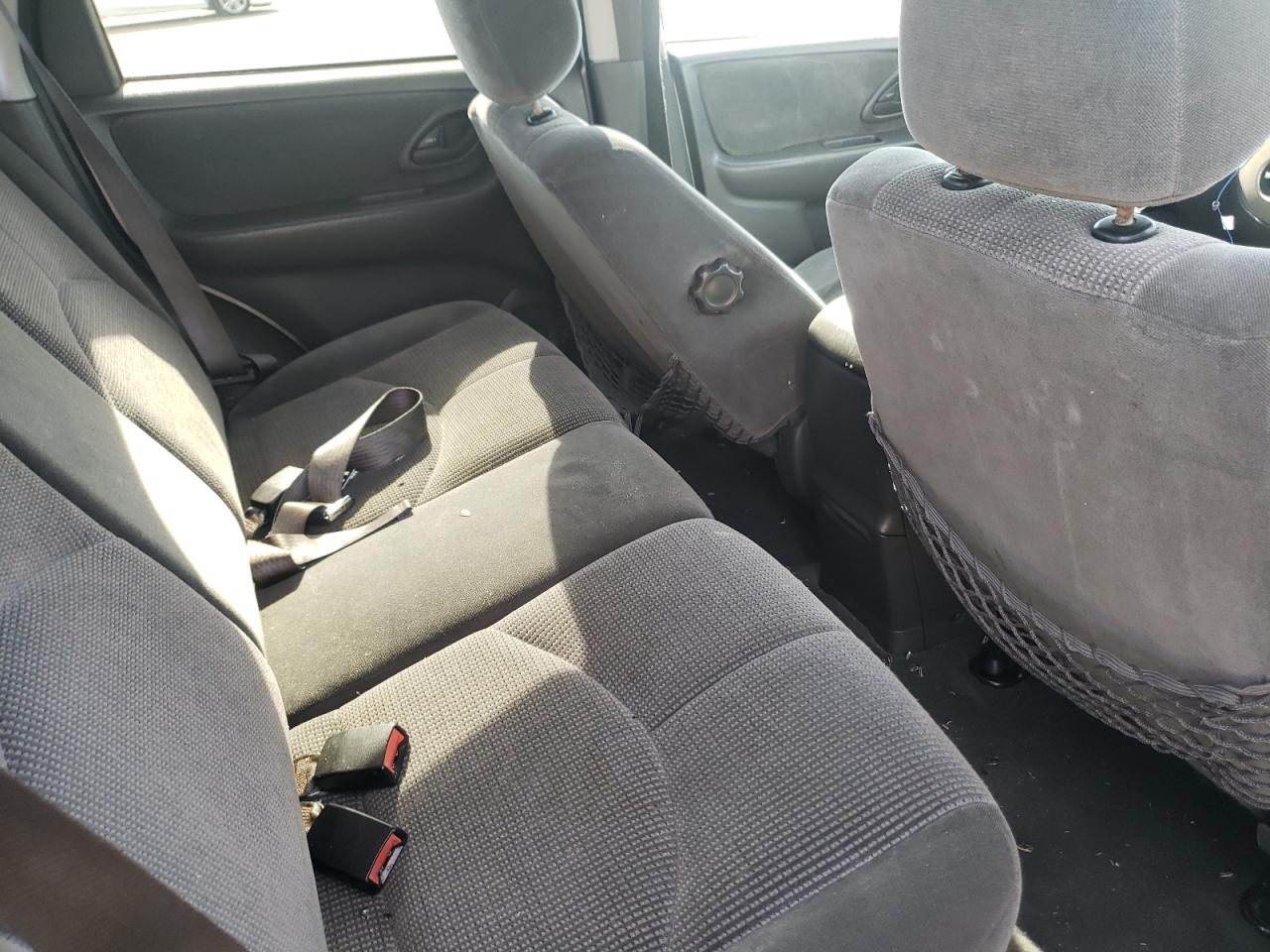 Photo 6 from auction – 2003 MAZDA TRIBUTE LX with VIN 4F2YZ04153KM24861