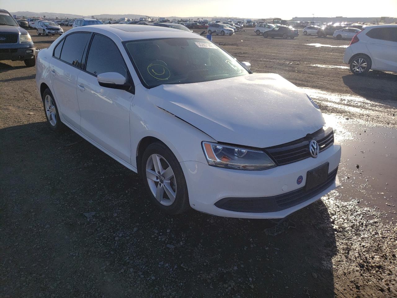 VOLKSWAGEN JETTA TDI 2011 with VIN 3VWLL7AJ0BM122598 - Photo from auction