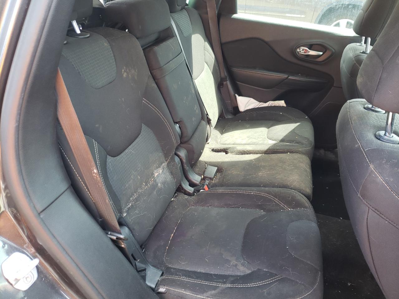Photo 6 from auction – 2016 JEEP CHEROKEE with VIN 1C4PJLCB3GW176803