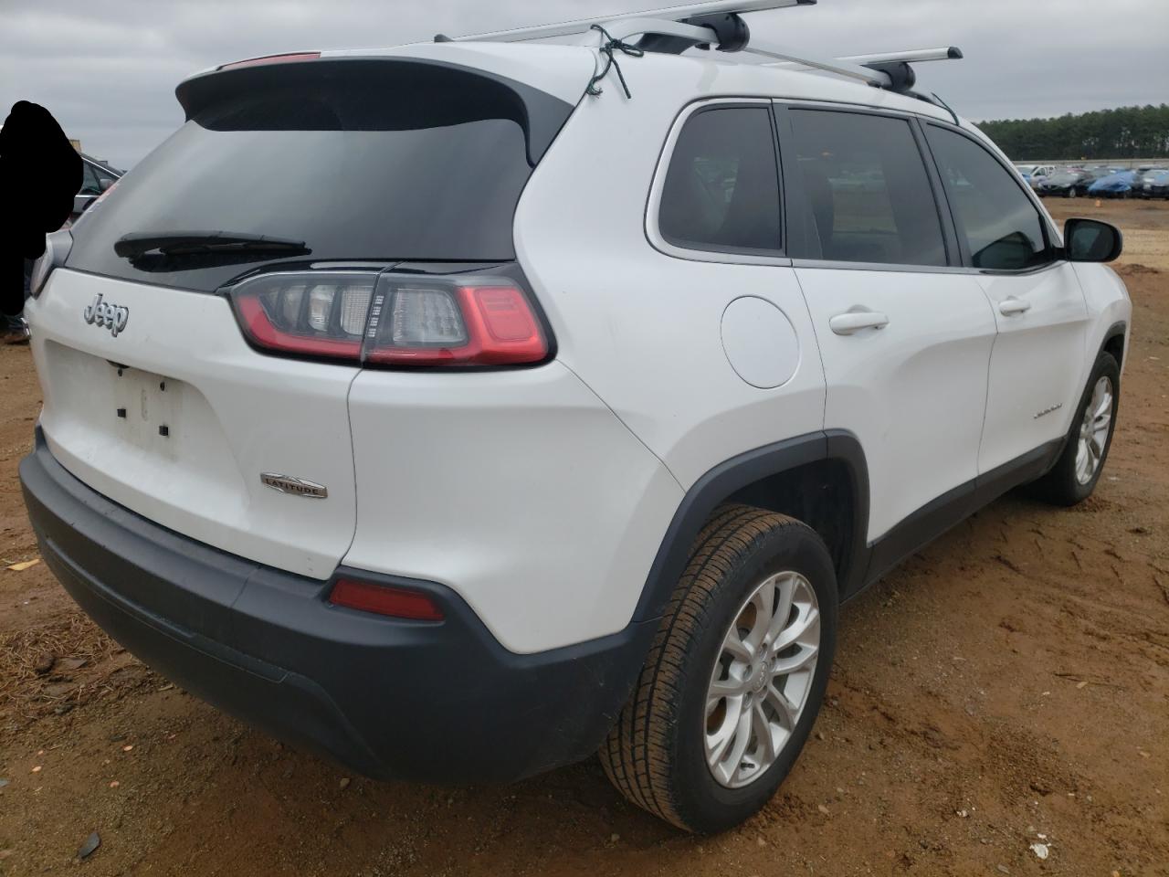 Photo 4 from auction – 2019 JEEP CHEROKEE L with VIN 1C4PJLCB0KD232894