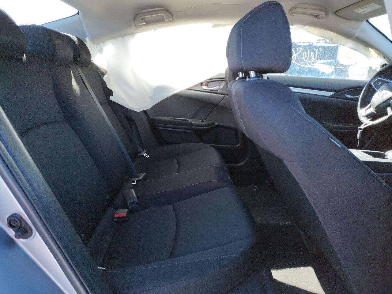 Photo 6 from auction – 2016 HONDA CIVIC LX with VIN 19XFC2F53GE240354