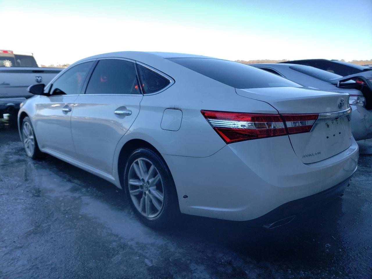 Photo 3 from auction – 2014 TOYOTA AVALON BAS with VIN 4T1BK1EBXEU102159