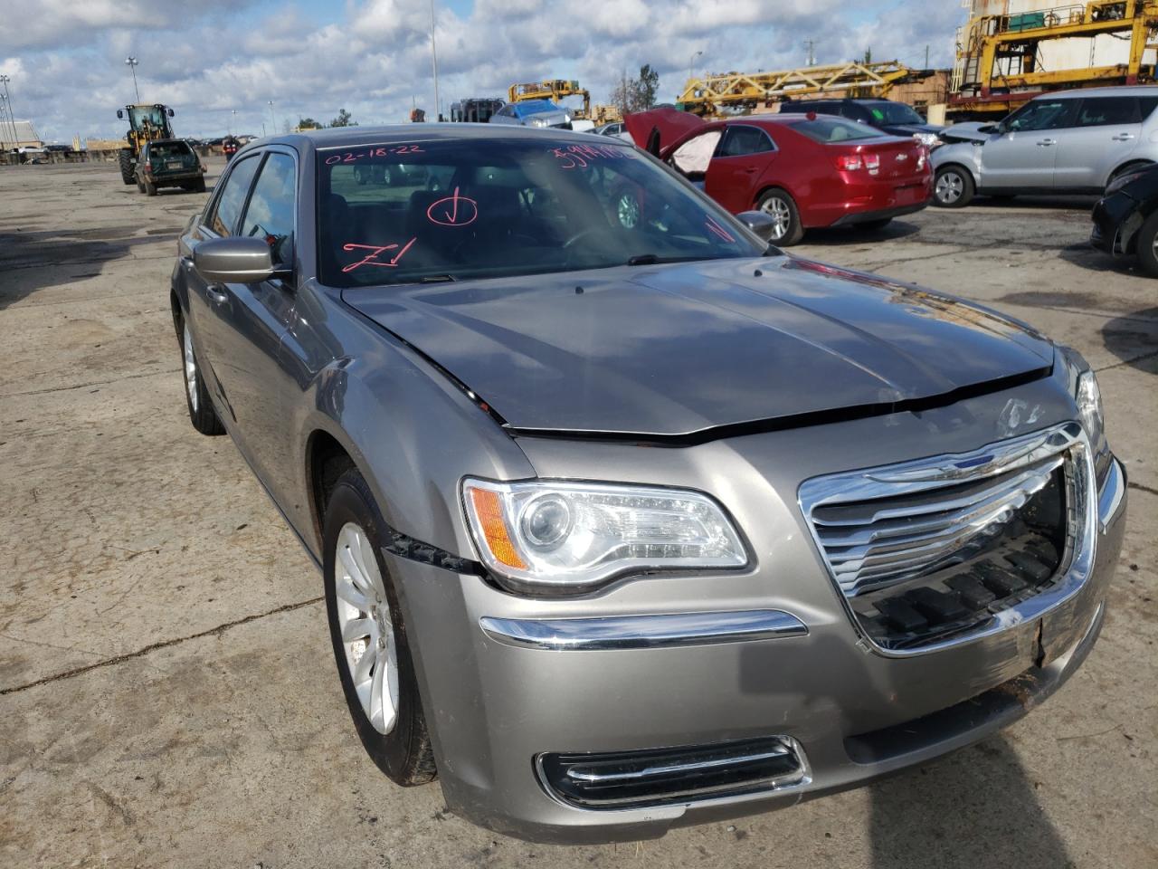 CHRYSLER 300 2014 with VIN 2C3CCAAG2EH199856 - Photo from auction