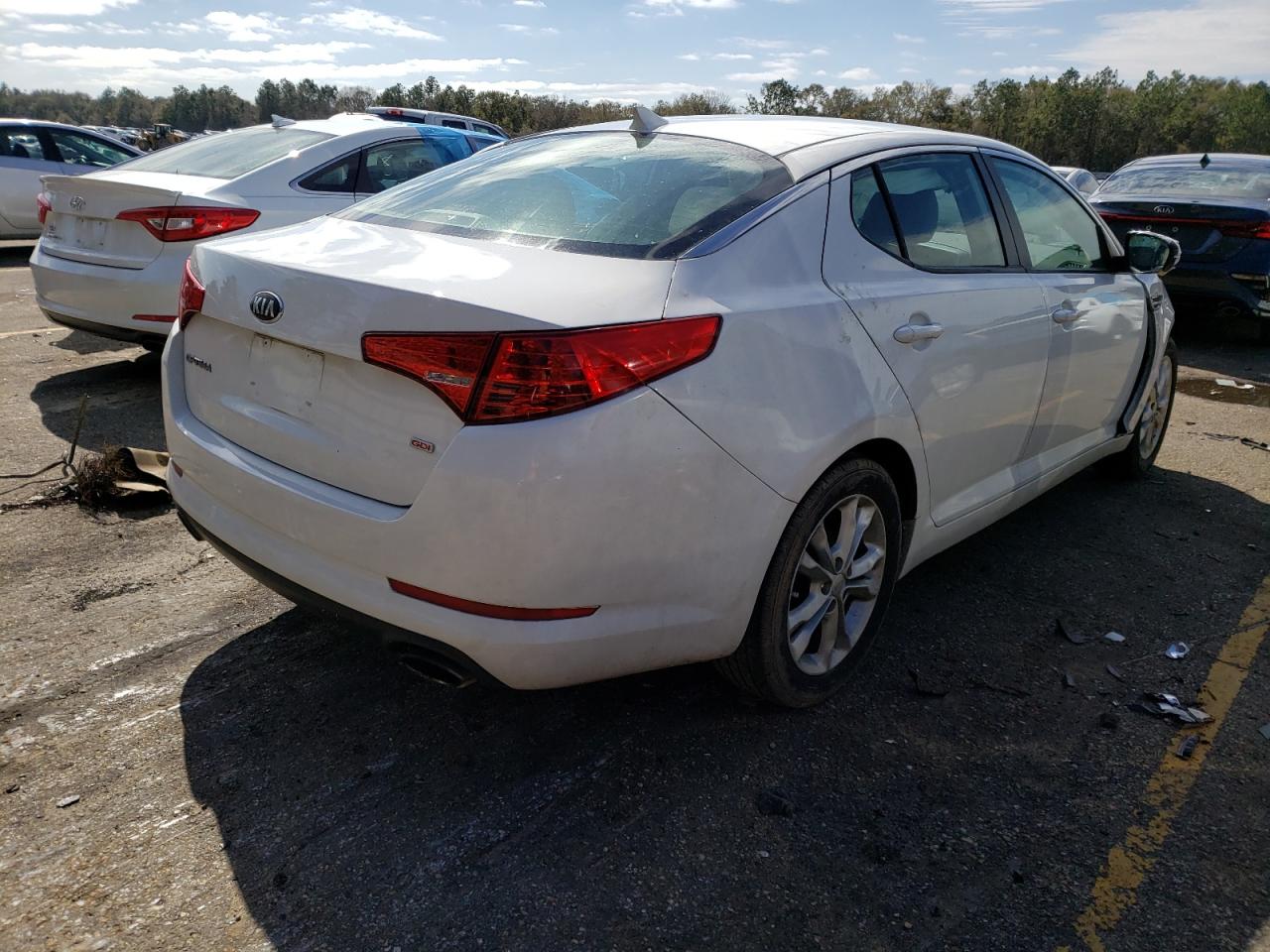 Photo 4 from auction – 2013 KIA OPTIMA LX with VIN 5XXGM4A71DG213873