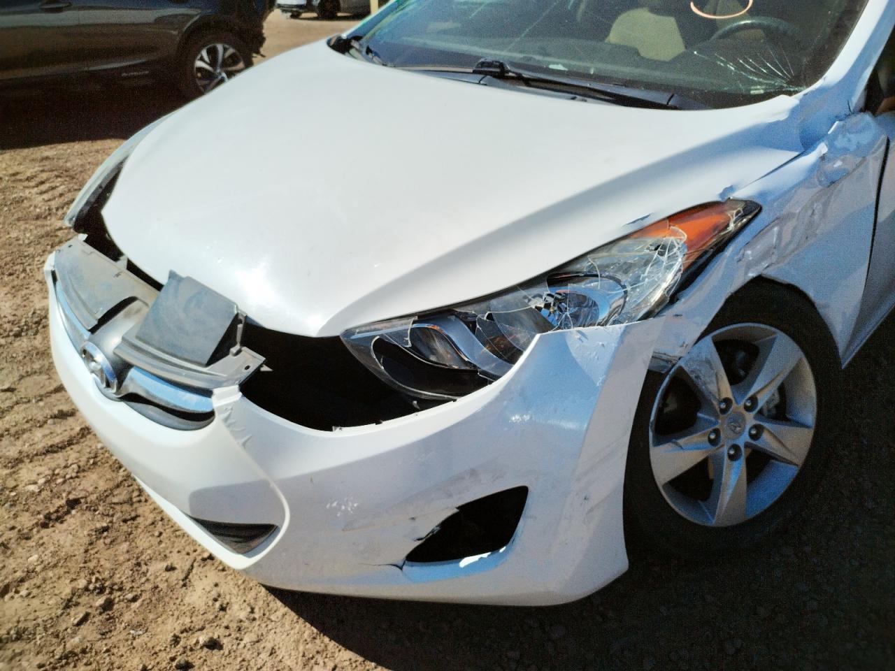 Photo 9 from auction – 2012 HYUNDAI ELANTRA GL with VIN 5NPDH4AE8CH114136