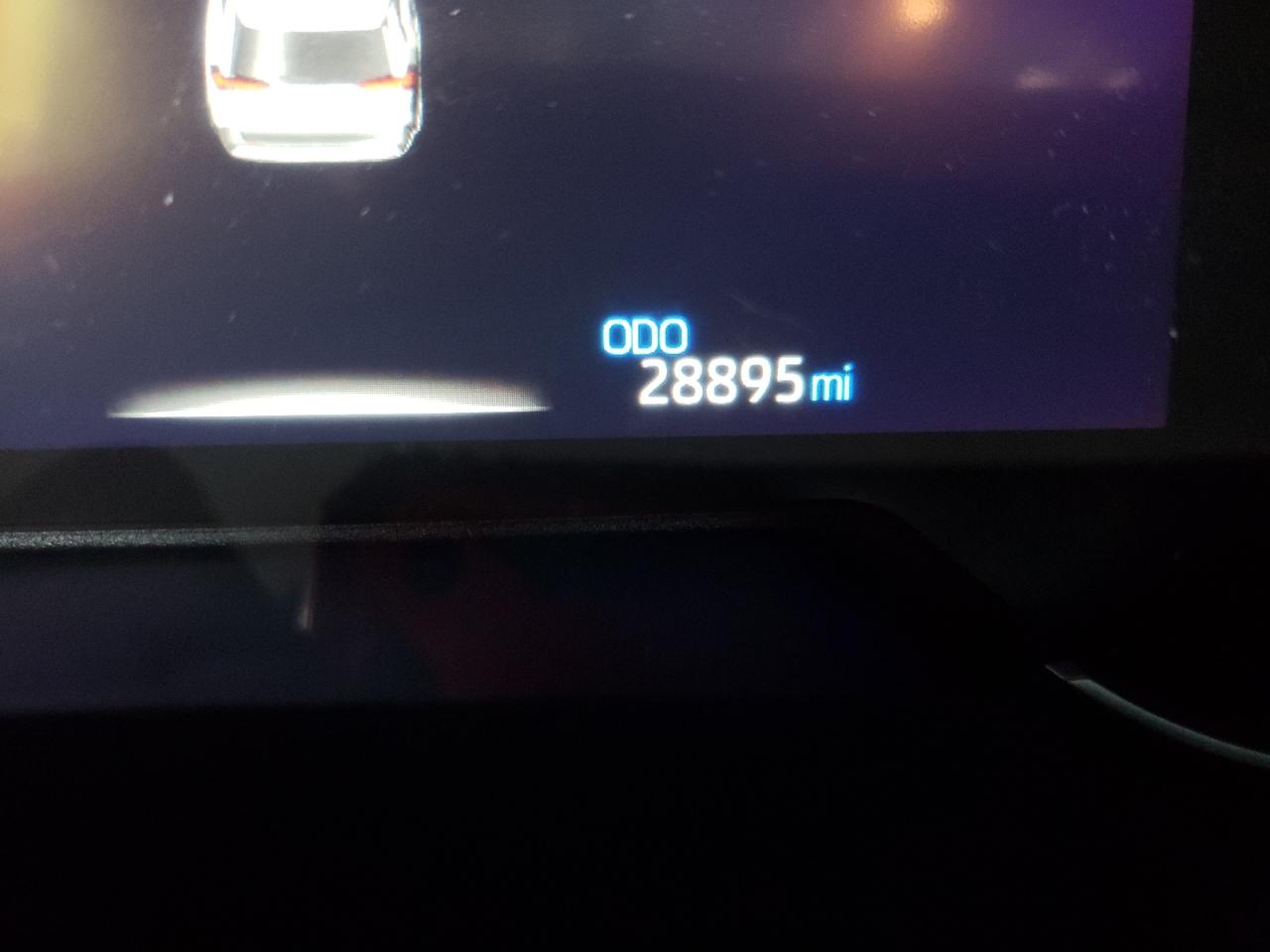Photo 8 from auction – 2019 TOYOTA RAV4 LIMIT with VIN JTMY1RFV3KD026384