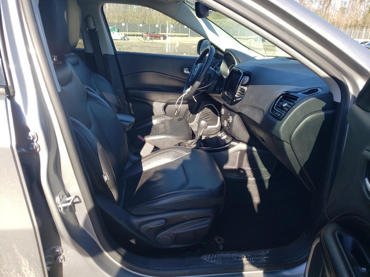 Photo 5 from auction – 2019 JEEP COMPASS LI with VIN 3C4NJCCB0KT662877
