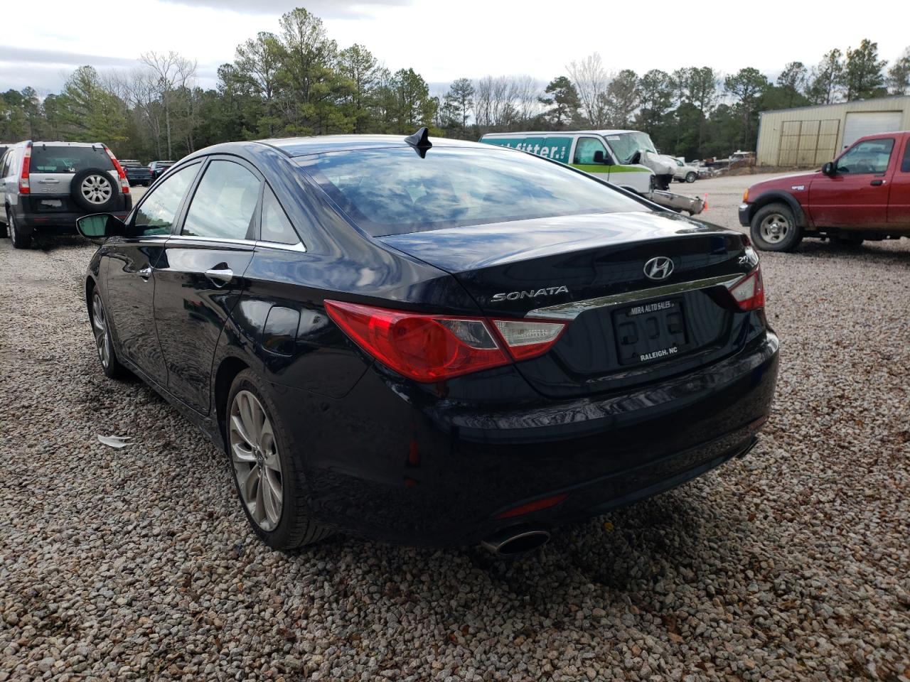 Photo 3 from auction – 2011 HYUNDAI SONATA SE with VIN 5NPEC4AB2BH244162