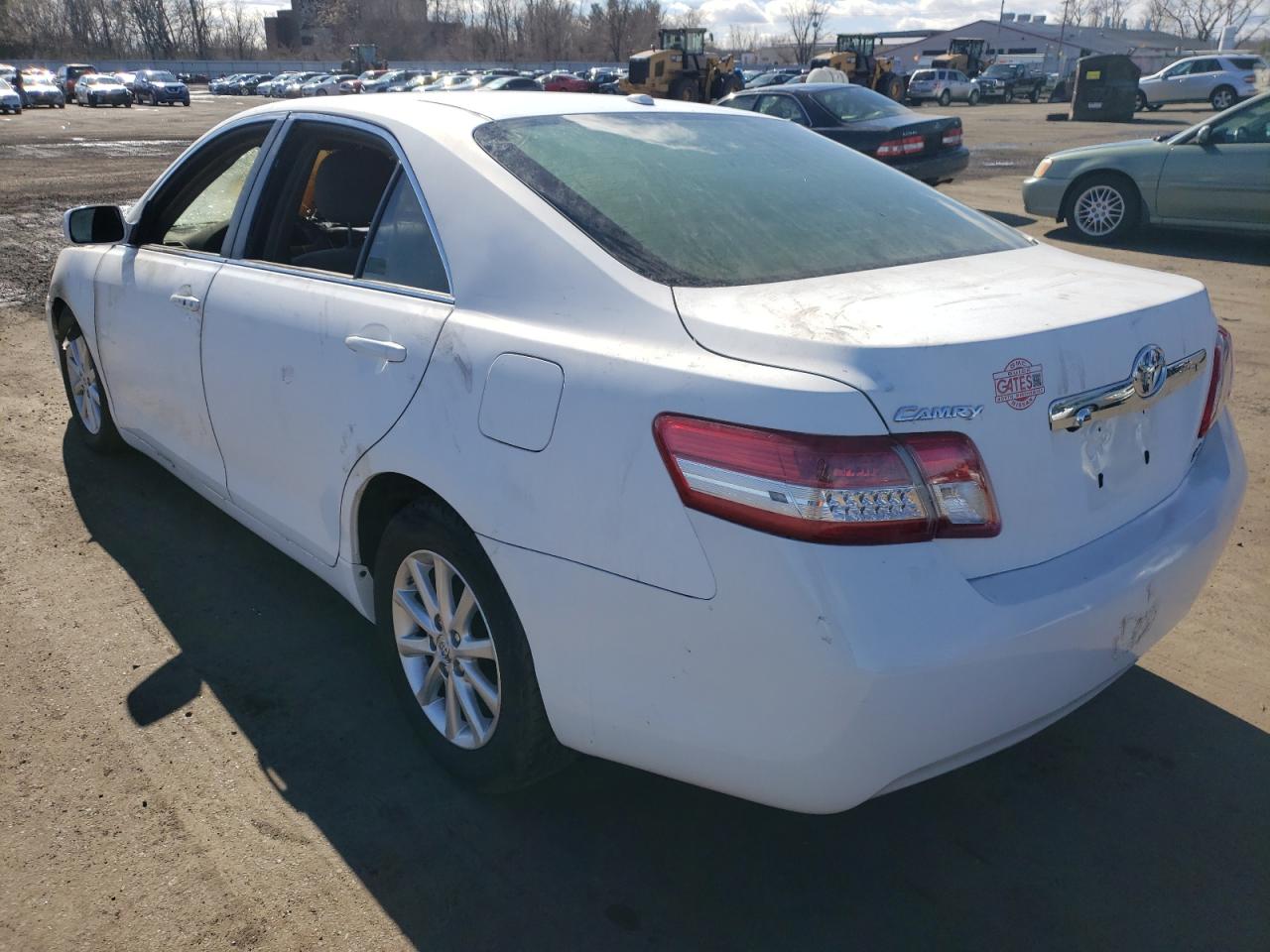 Photo 3 from auction – 2011 TOYOTA CAMRY BASE with VIN 4T1BF3EK0BU767907