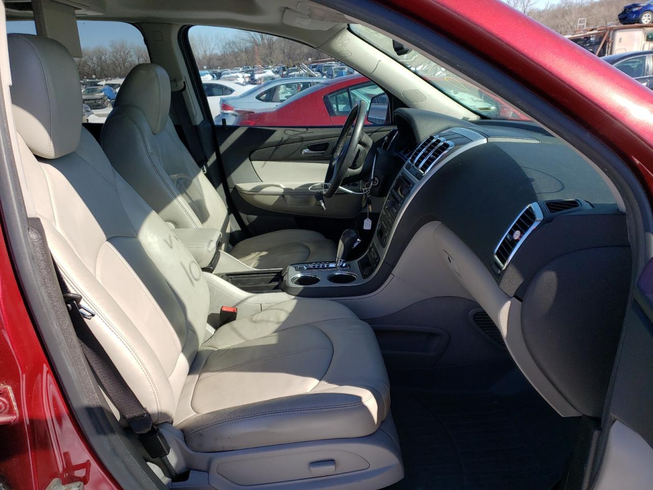 Photo 5 from auction – 2010 GMC ACADIA SLT with VIN 1GKLRMED2AJ104561