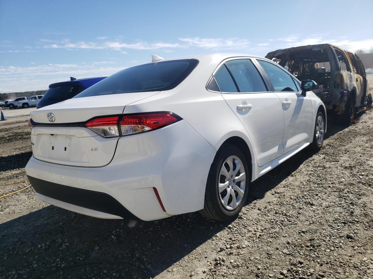 Photo 4 from auction – 2022 TOYOTA COROLLA LE with VIN 5YFEPMAE9NP284647