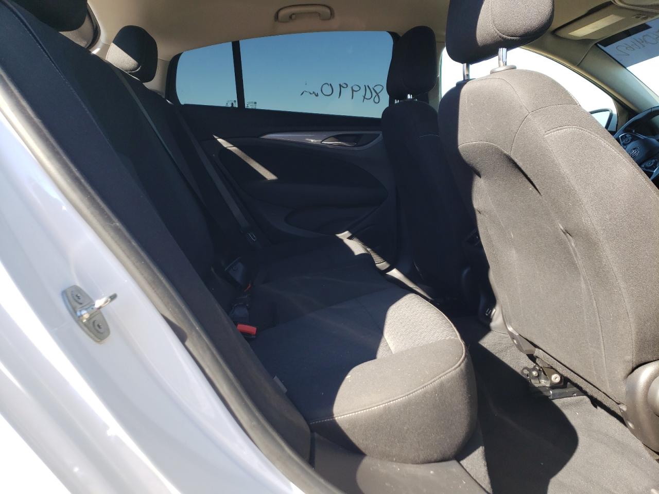 Photo 6 from auction – 2018 BUICK REGAL PREF with VIN W04GL6SX6J1111256