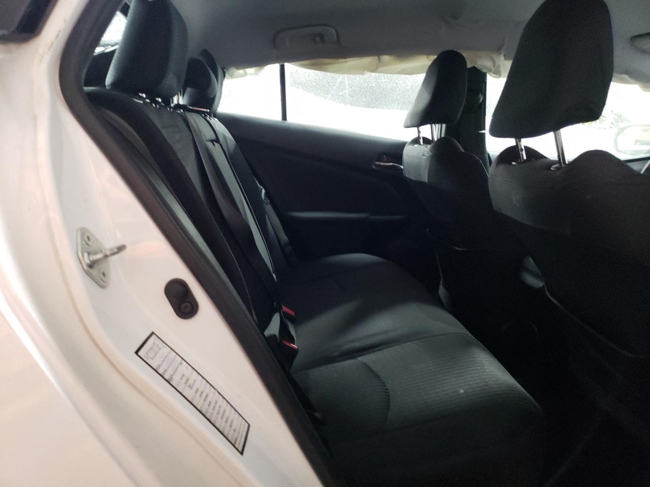 Photo 6 from auction – 2016 TOYOTA PRIUS with VIN JTDKBRFU5G3010288