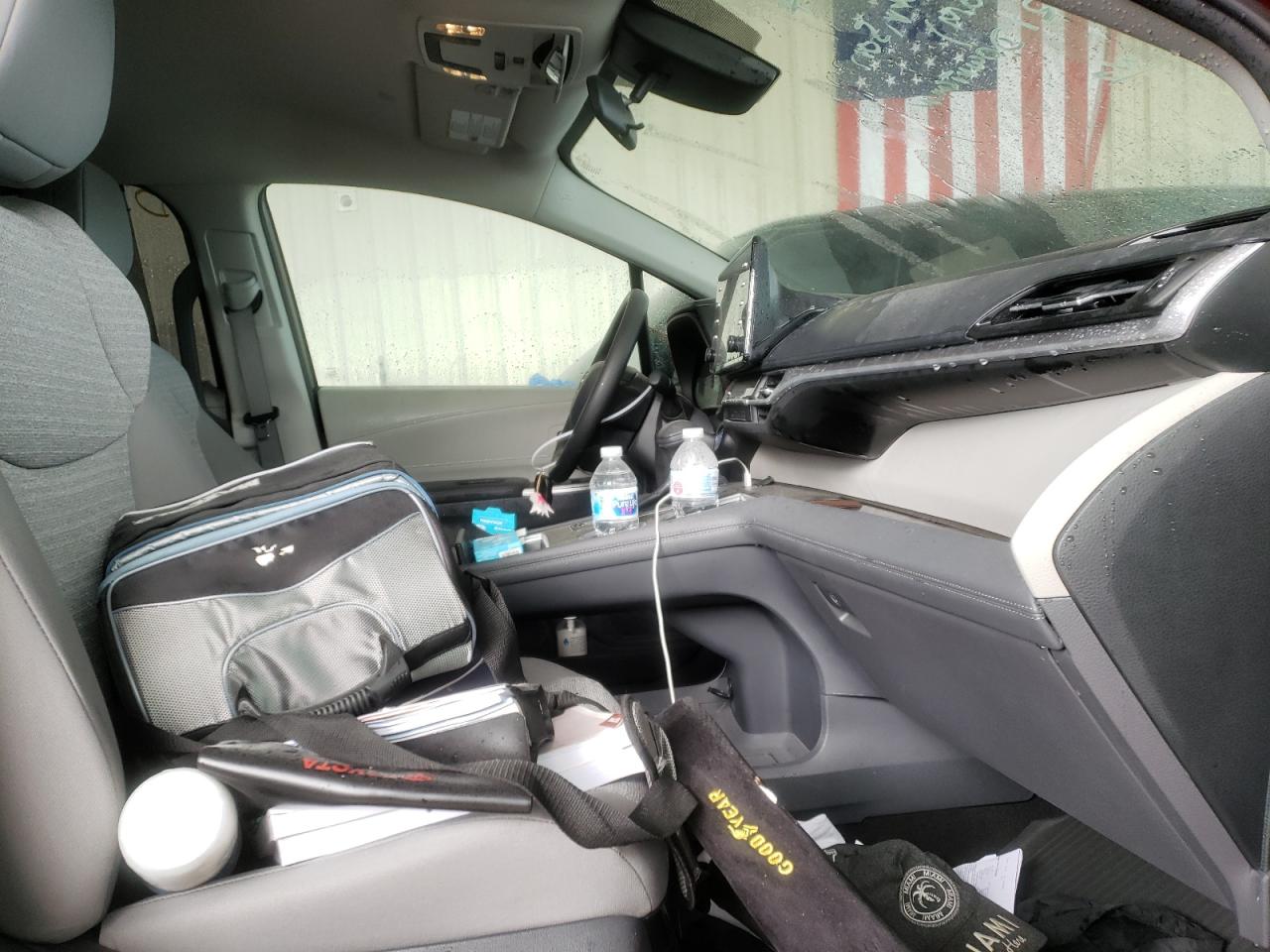 Photo 5 from auction – 2021 TOYOTA SIENNA LE with VIN 5TDKRKEC2MS073094