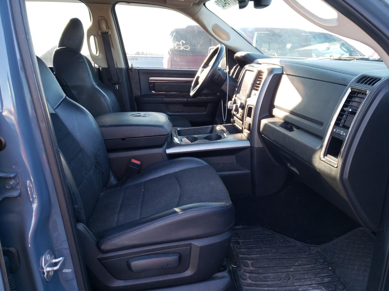 Photo 5 from auction – 2015 RAM 1500 SPORT with VIN 1C6RR7MT8FS760241