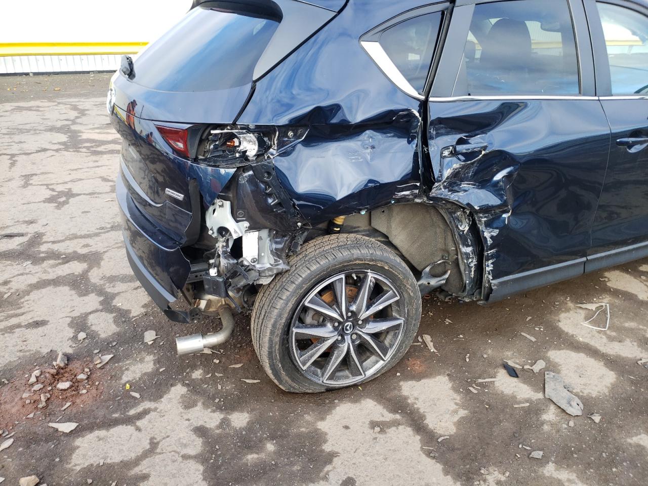 Photo 9 from auction – 2018 MAZDA CX-5 TOURI with VIN JM3KFBCM1J0450895