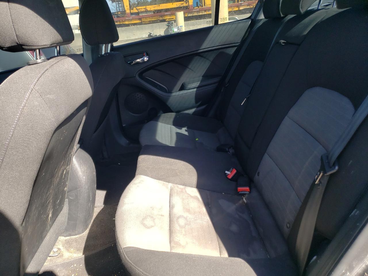 Photo 6 from auction – 2016 KIA FORTE EX with VIN KNAFX4A82G5444508