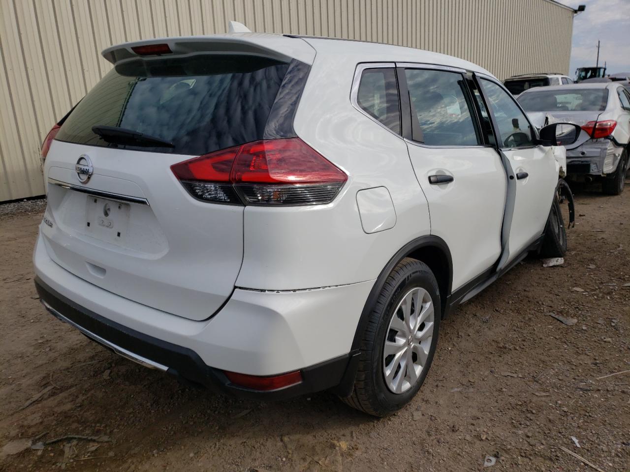 Photo 4 from auction – 2018 NISSAN ROGUE S with VIN KNMAT2MT4JP576484