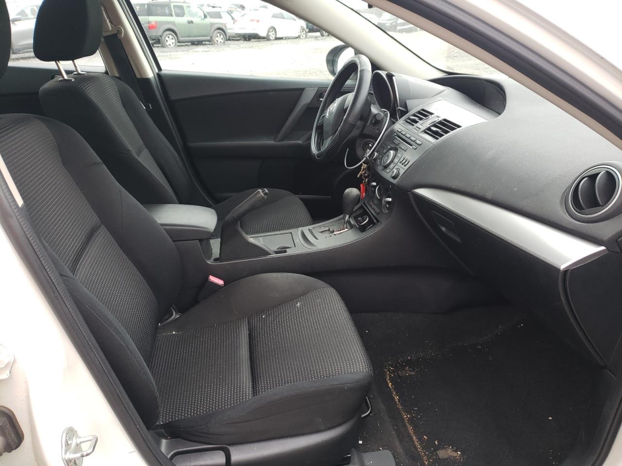 Photo 5 from auction – 2012 MAZDA 3 I with VIN JM1BL1UG4C1518155