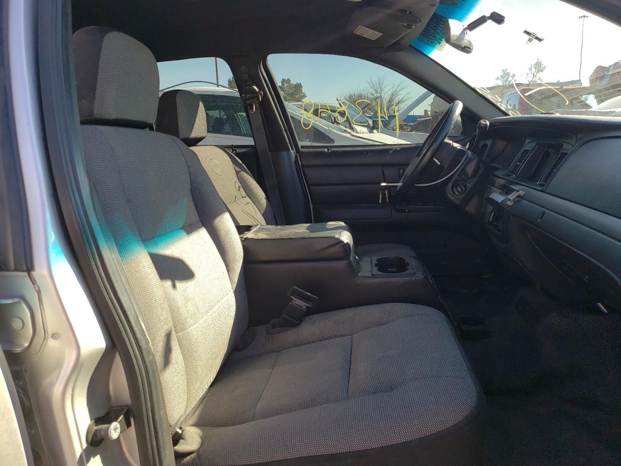 Photo 5 from auction – 2008 FORD CROWN VICT with VIN 2FAHP71V98X109402