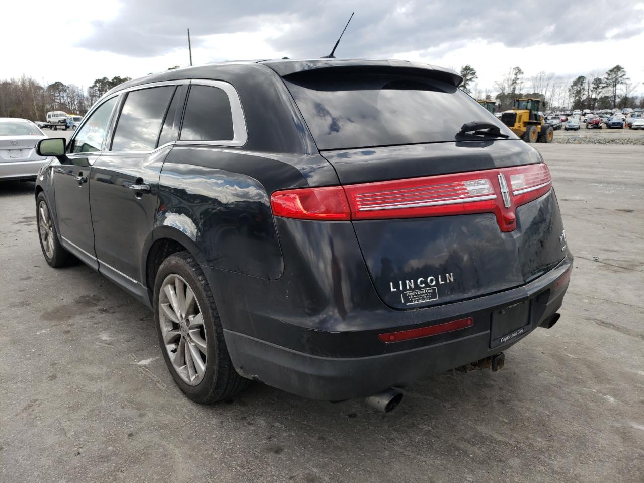 Photo 3 from auction – 2011 LINCOLN MKT with VIN 2LMHJ5AT2BBJ52207