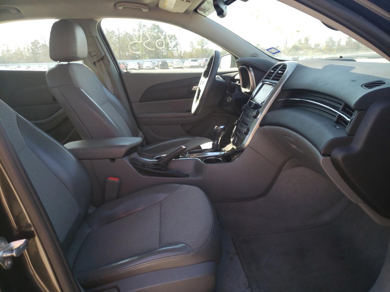 Photo 5 from auction – 2014 CHEVROLET MALIBU 1LT with VIN 1G11C5SL4EF153140