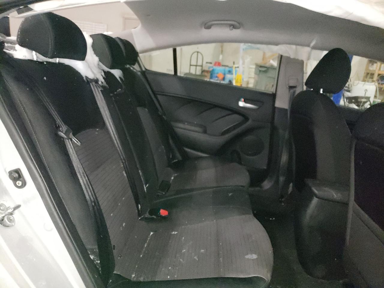 Photo 6 from auction – 2018 KIA FORTE LX with VIN 3KPFL4A76JE194840