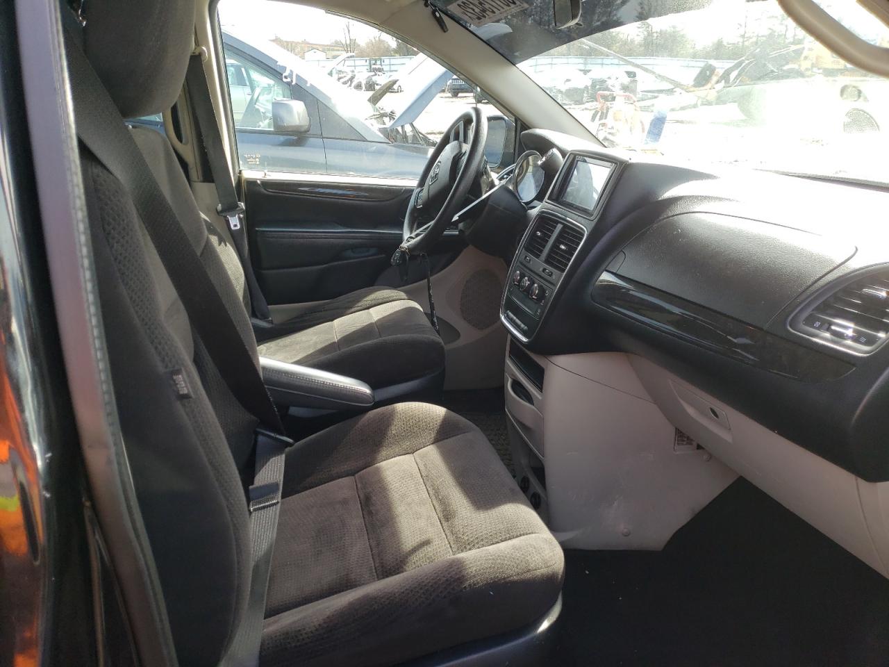 Photo 5 from auction – 2014 DODGE GRAND CARA with VIN 2C4RDGBG3ER327939