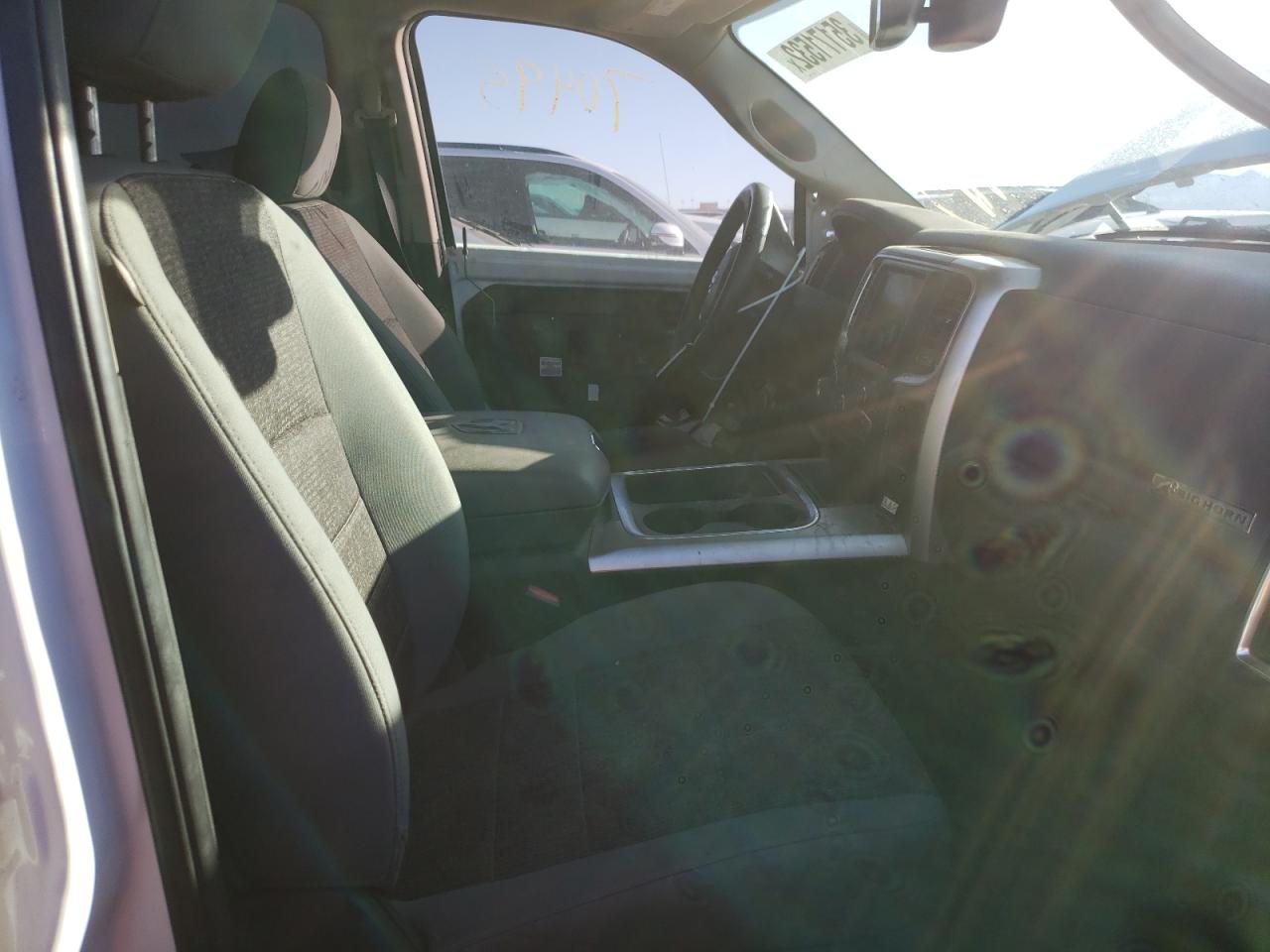 Photo 5 from auction – 2018 RAM 1500 SLT with VIN 1C6RR7GG8JS218466