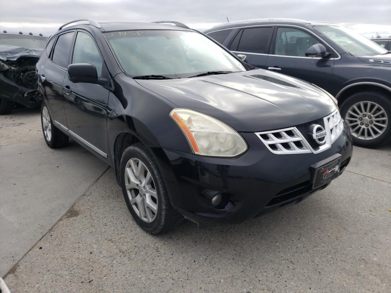 NISSAN ROGUE S 2013 with VIN JN8AS5MT7DW511812 - Photo from auction
