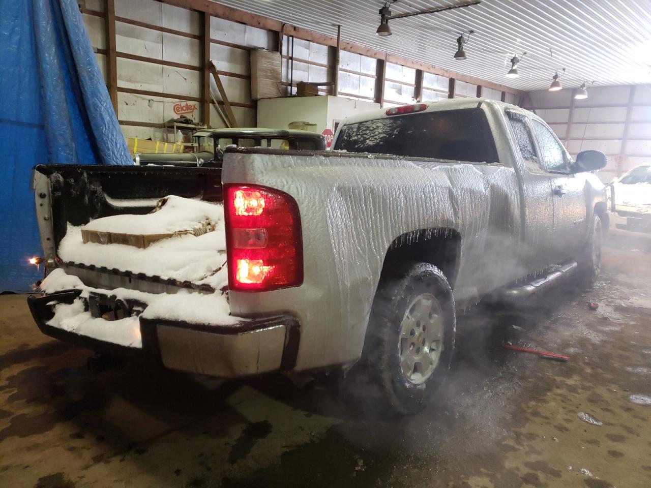 Photo 4 from auction – 2012 CHEVROLET SILVERADO with VIN 1GCRCSE01CZ308927