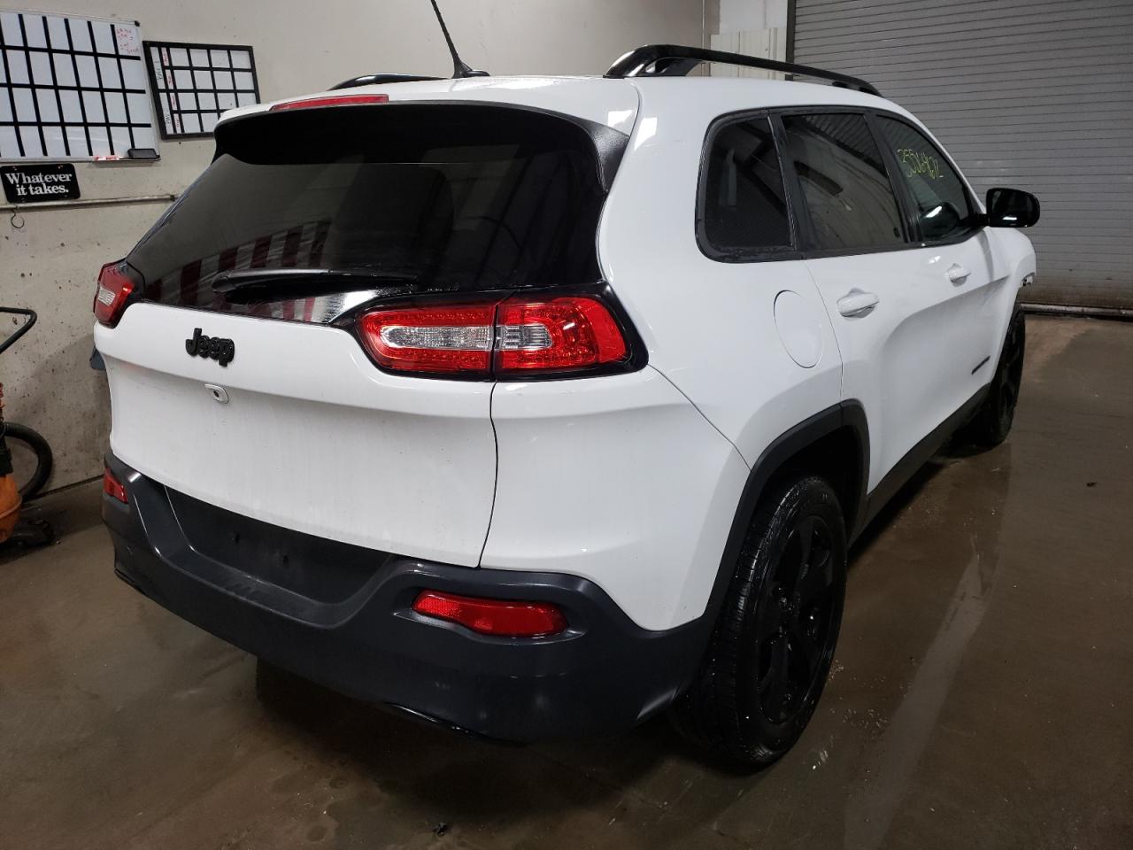 Photo 4 from auction – 2015 JEEP CHEROKEE L with VIN 1C4PJLCB5FW731734
