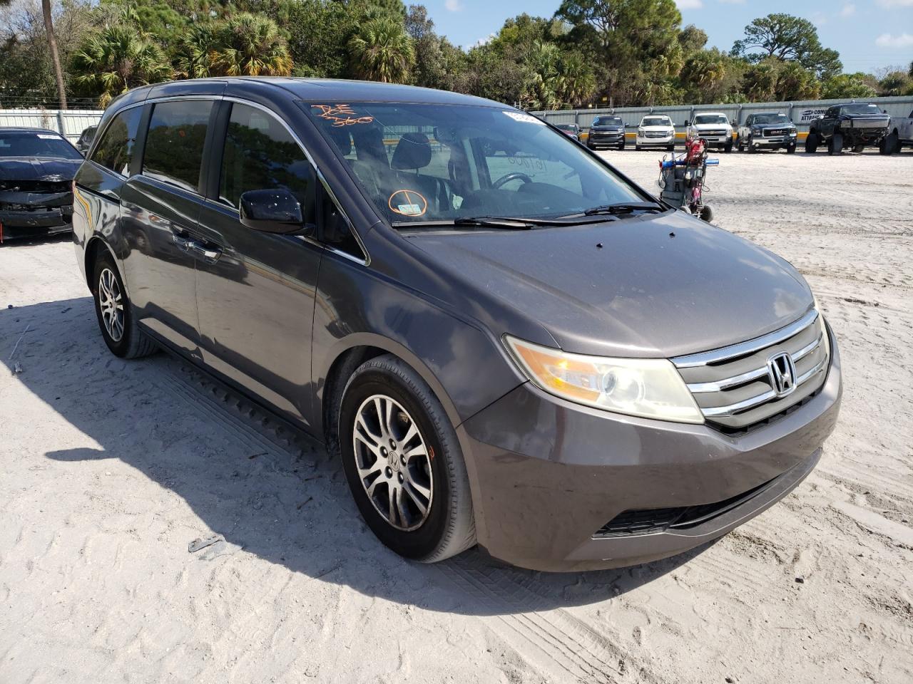 HONDA ODYSSEY EX 2013 with VIN 5FNRL5H67DB043522 - Photo from auction