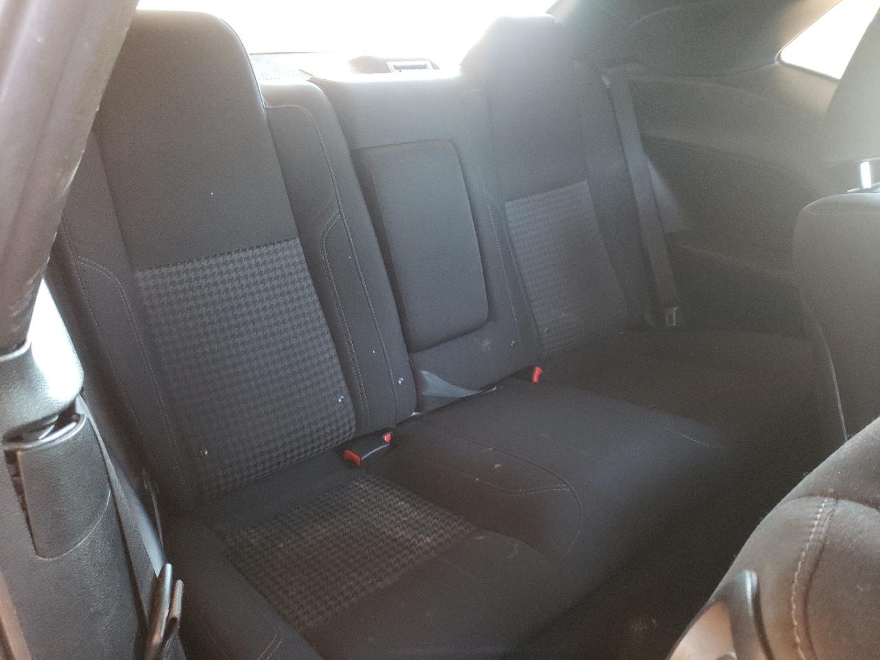 Photo 6 from auction – 2018 DODGE CHALLENGER with VIN 2C3CDZAG3JH333733