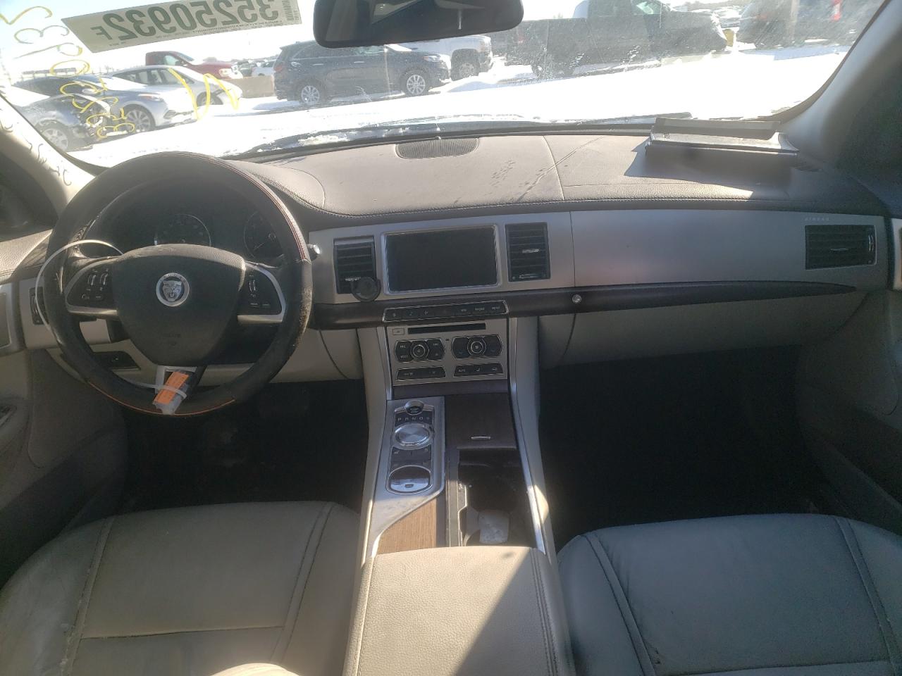 Photo 9 from auction – 2013 JAGUAR XF with VIN SAJWJ0EF4D8S85170