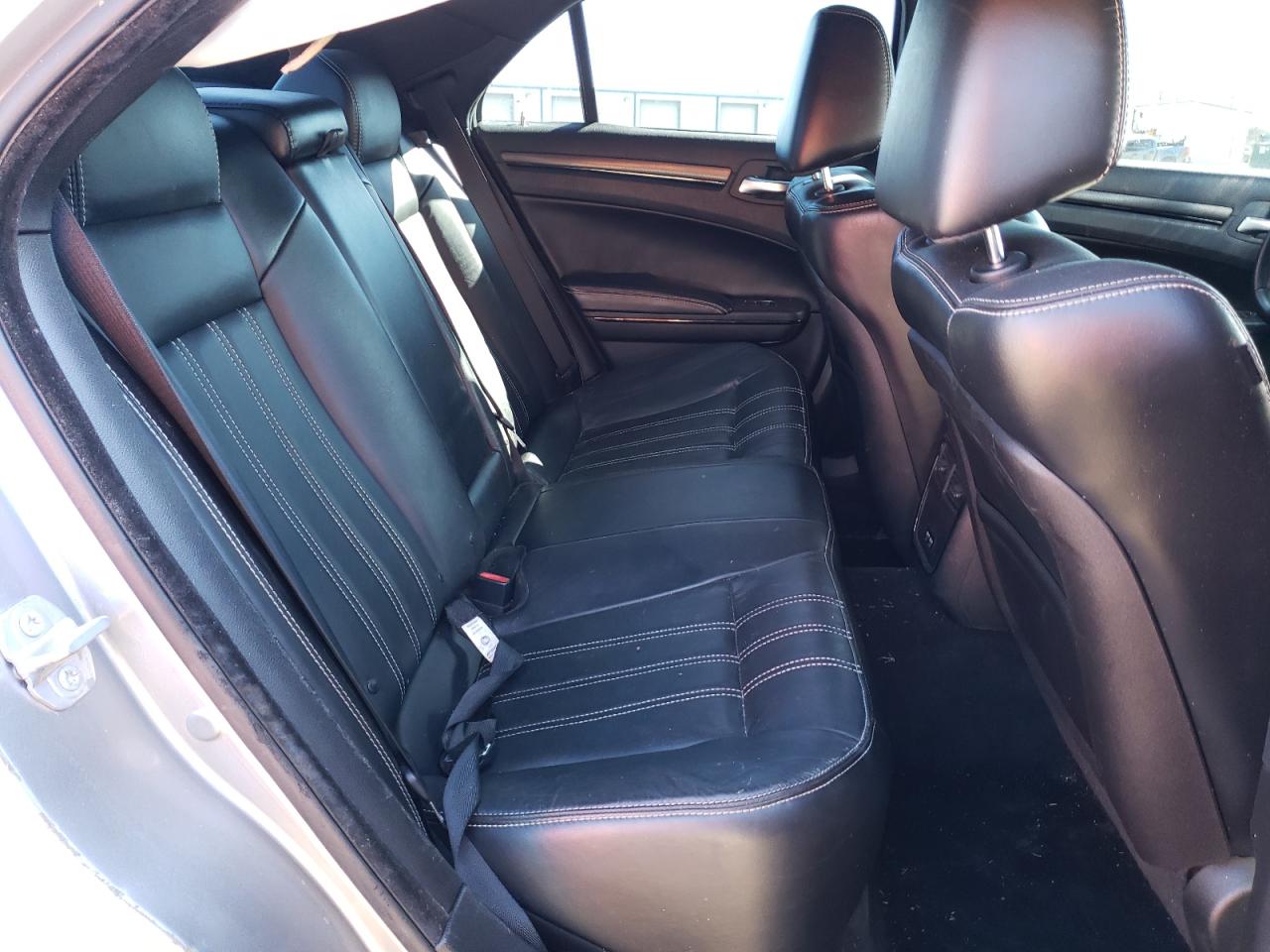 Photo 6 from auction – 2015 CHRYSLER 300 S with VIN 2C3CCABGXFH932090
