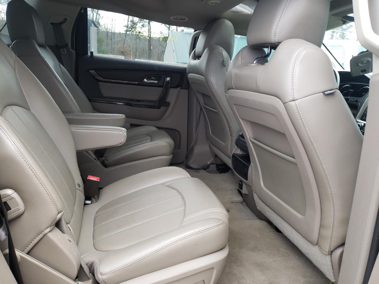 Photo 6 from auction – 2016 GMC ACADIA DEN with VIN 1GKKVTKD2GJ290245