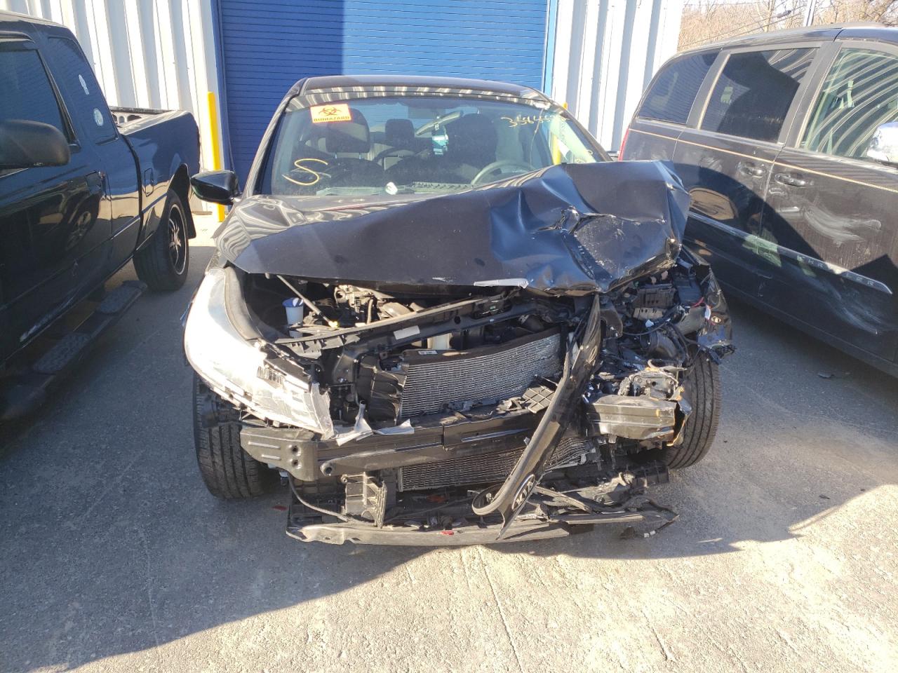 Photo 9 from auction – 2017 KIA FORTE LX with VIN 3KPFL4A78HE061846