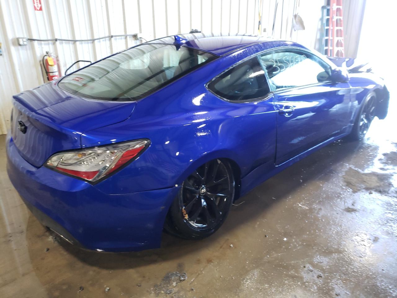 Photo 4 from auction – 2013 HYUNDAI GENESIS CO with VIN KMHHT6KD2DU084846