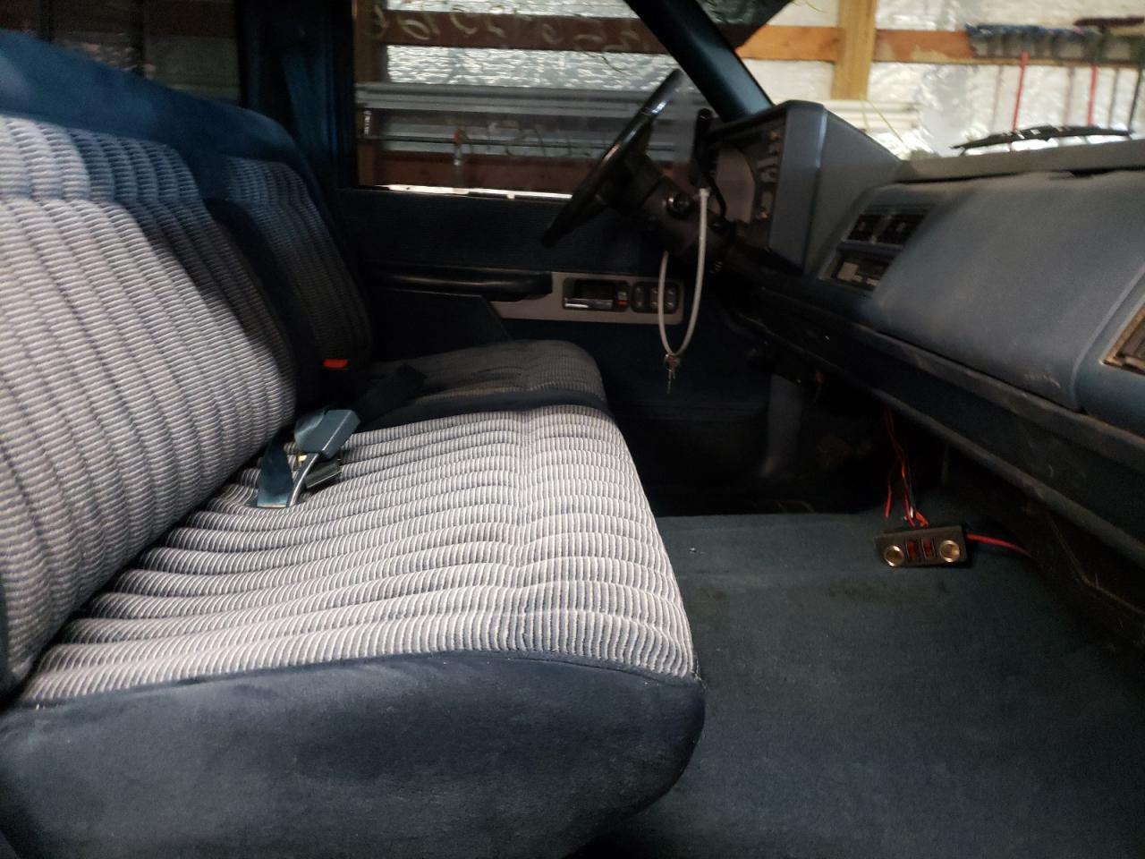 Photo 5 from auction – 1990 CHEVROLET GMT-400 C1 with VIN 1GCDC14K7LE242124