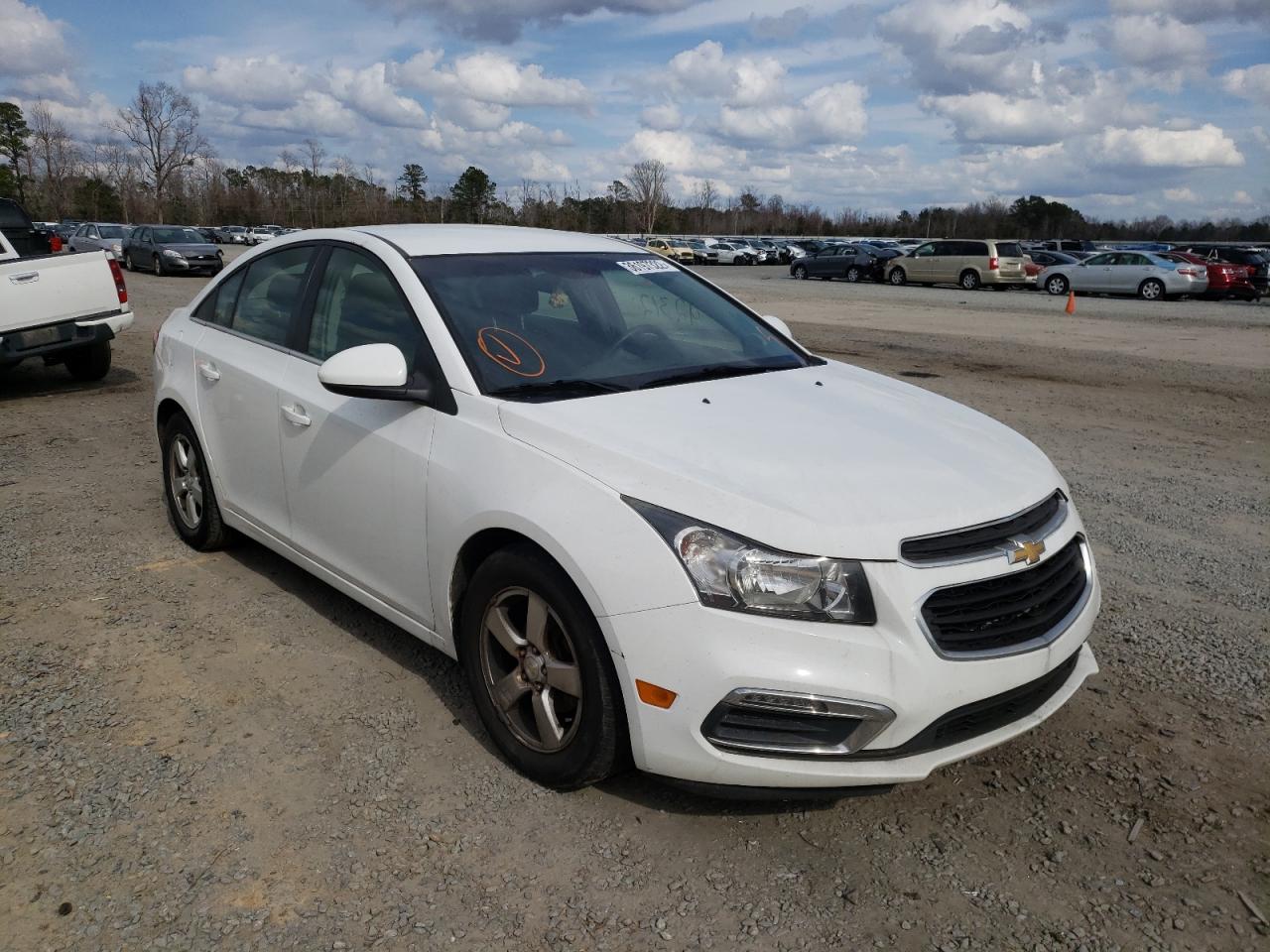 CHEVROLET CRUZE 2017 with VIN 1G1PC5SB0F7158848 - Photo from auction