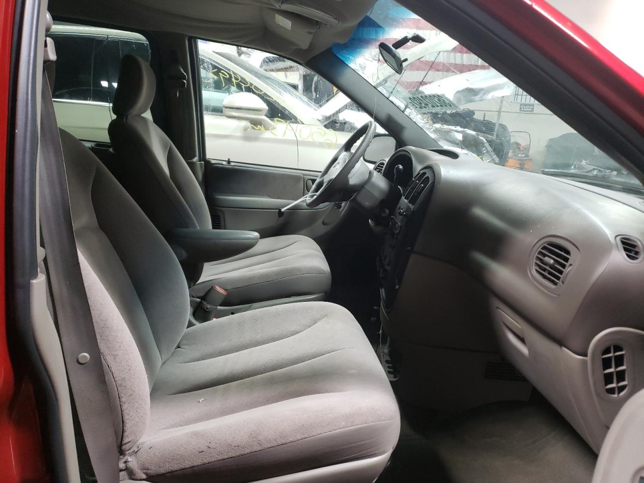 صورة رقم 5 من المزاد - 2001 DODGE GRAND CARA مع VIN 2B4GP44381R411026