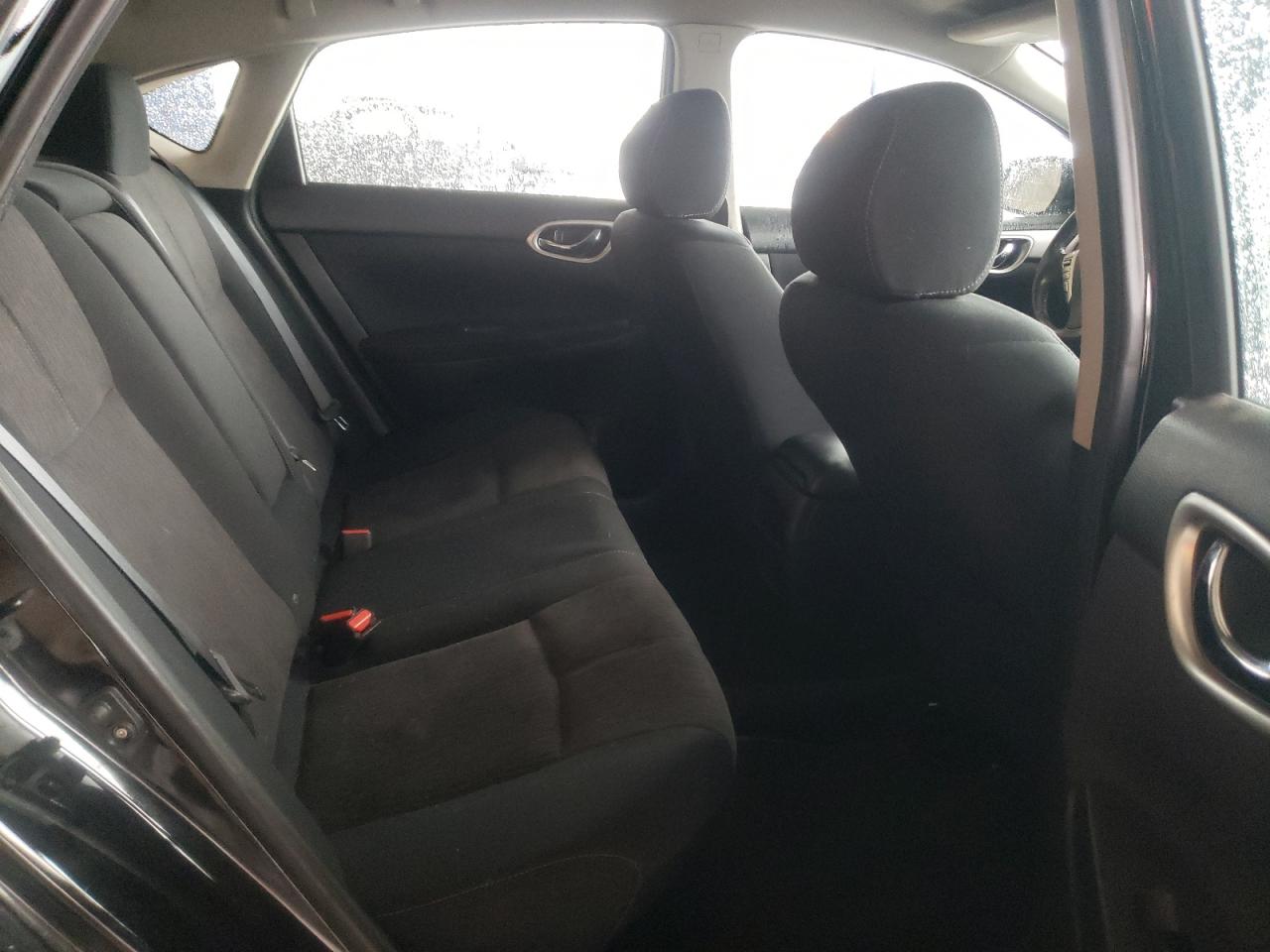 Photo 6 from auction – 2015 NISSAN SENTRA with VIN 3N1AB7AP2FL697012