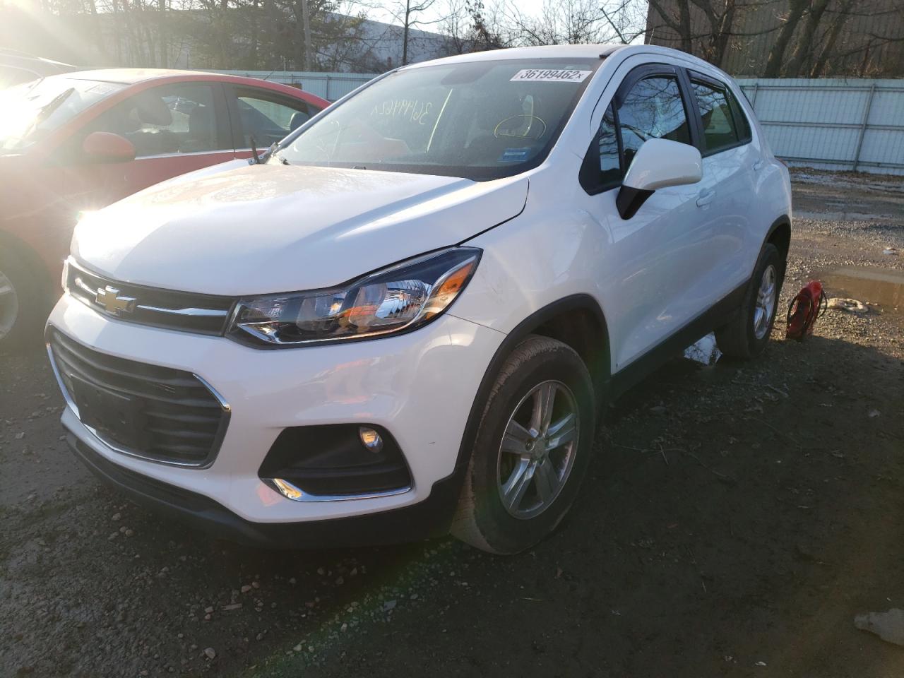 Photo 2 from auction – 2017 CHEVROLET TRAX LS with VIN 3GNCJNSB8HL290595